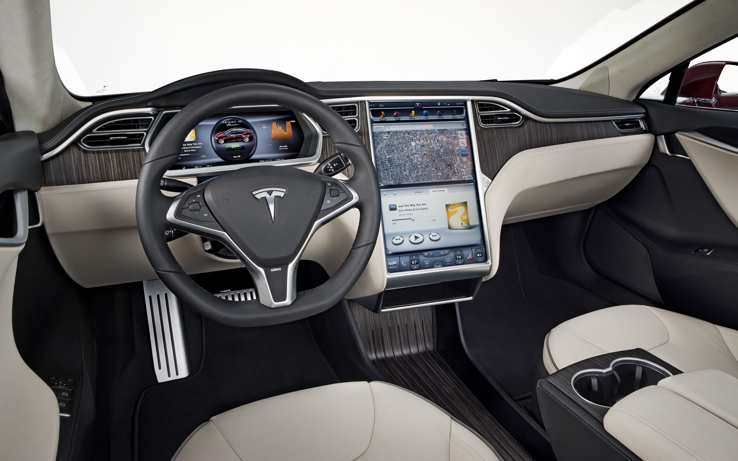 2012 Tesla-Model S interior