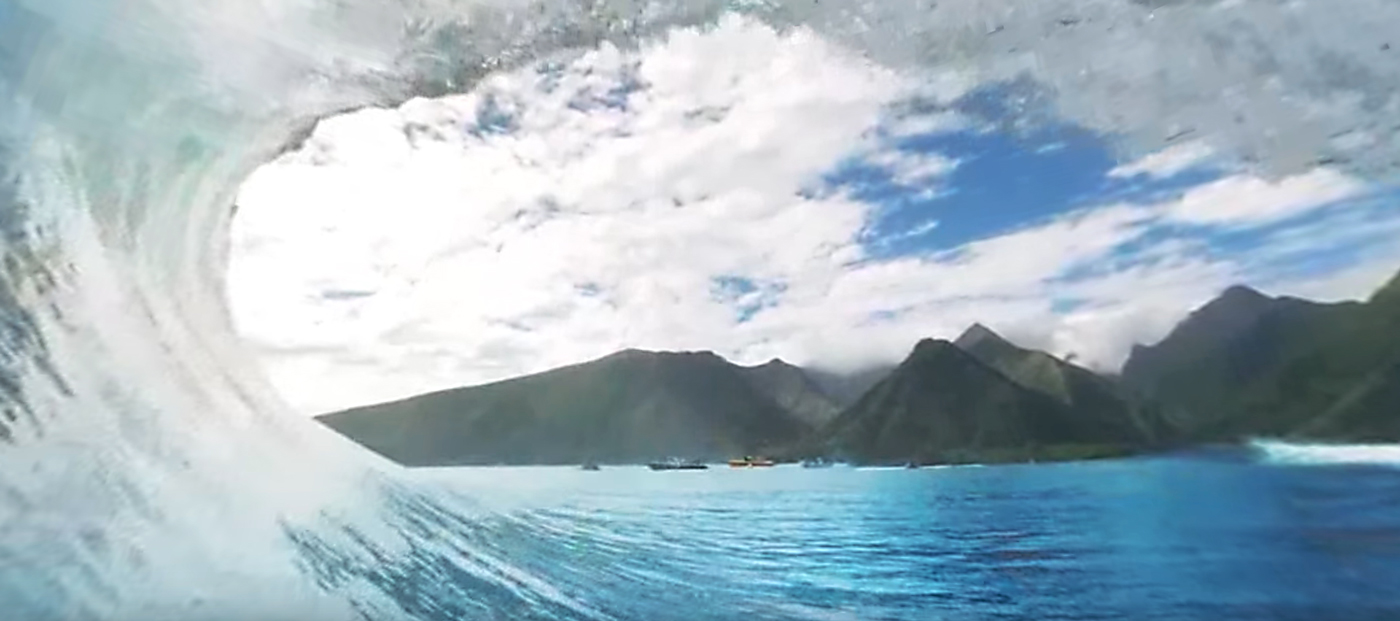 Wave in Tahiti. Photo/Video by: Samsung / Rapid VR / YouTube. Directed by Taylor Steele.