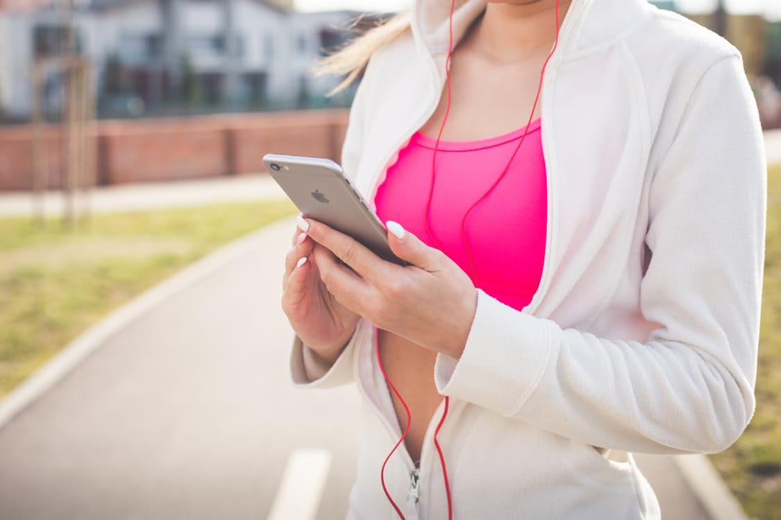 A women engaging in exercise. Photo by: Pexels.com