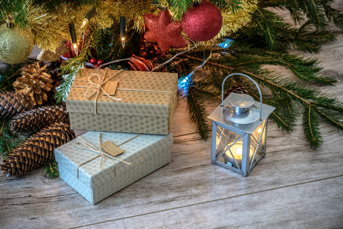 Gift giving ideas for Cyber Monday. Photo by: Pexels.com / WDnet Studio