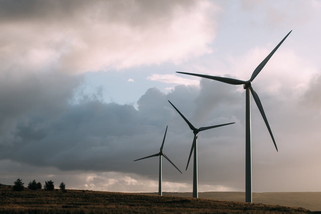 Renewable energy with wind power. Photo by: Pexels.com