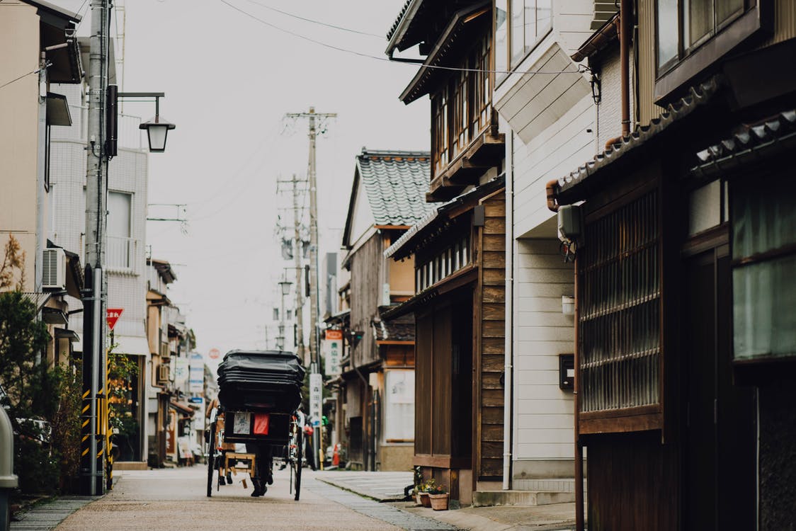 Architecture in Japan. Photo by: Pexels.com