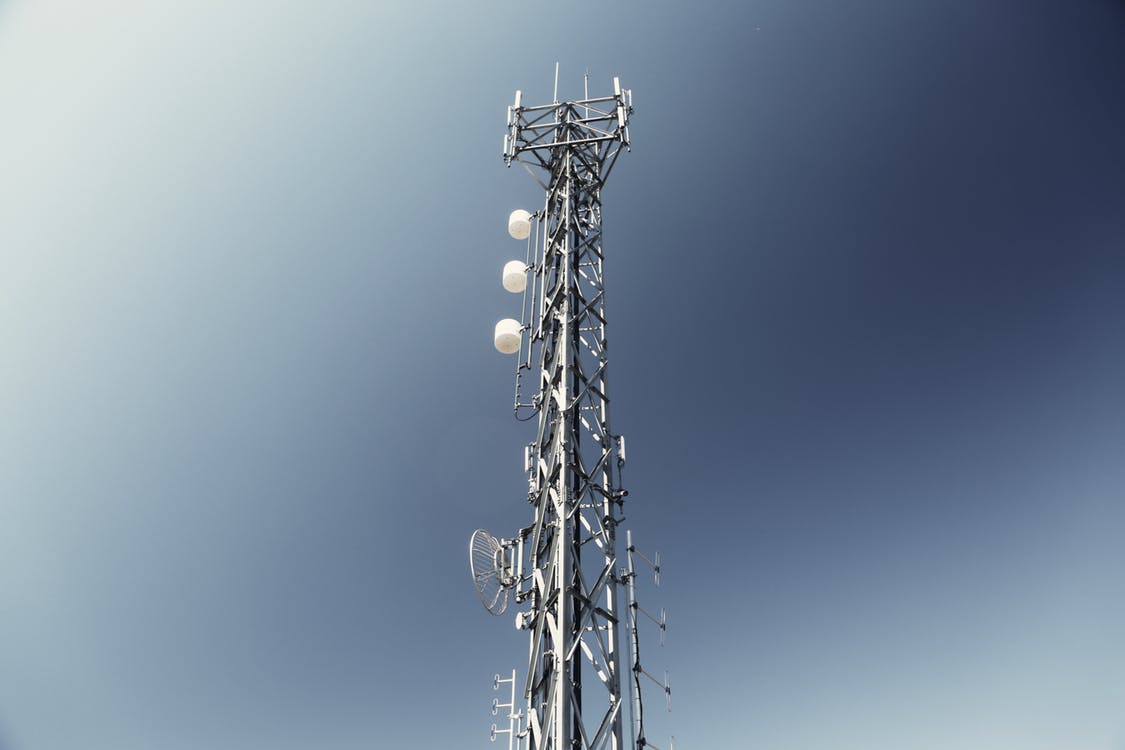 A broadcasting tower. Photo by: Life Of Pix / Pexels.com