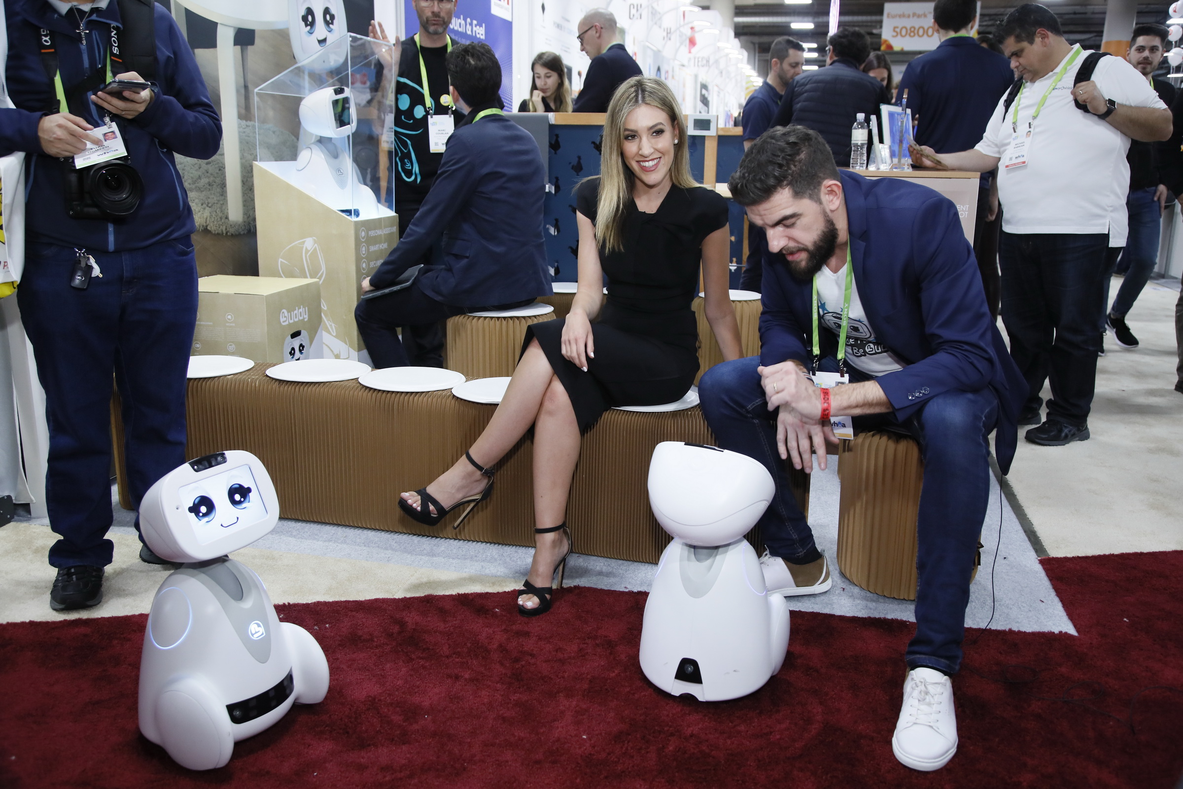 A product demo featuring two robots at an LG area during CES 2018. Photo provided.
