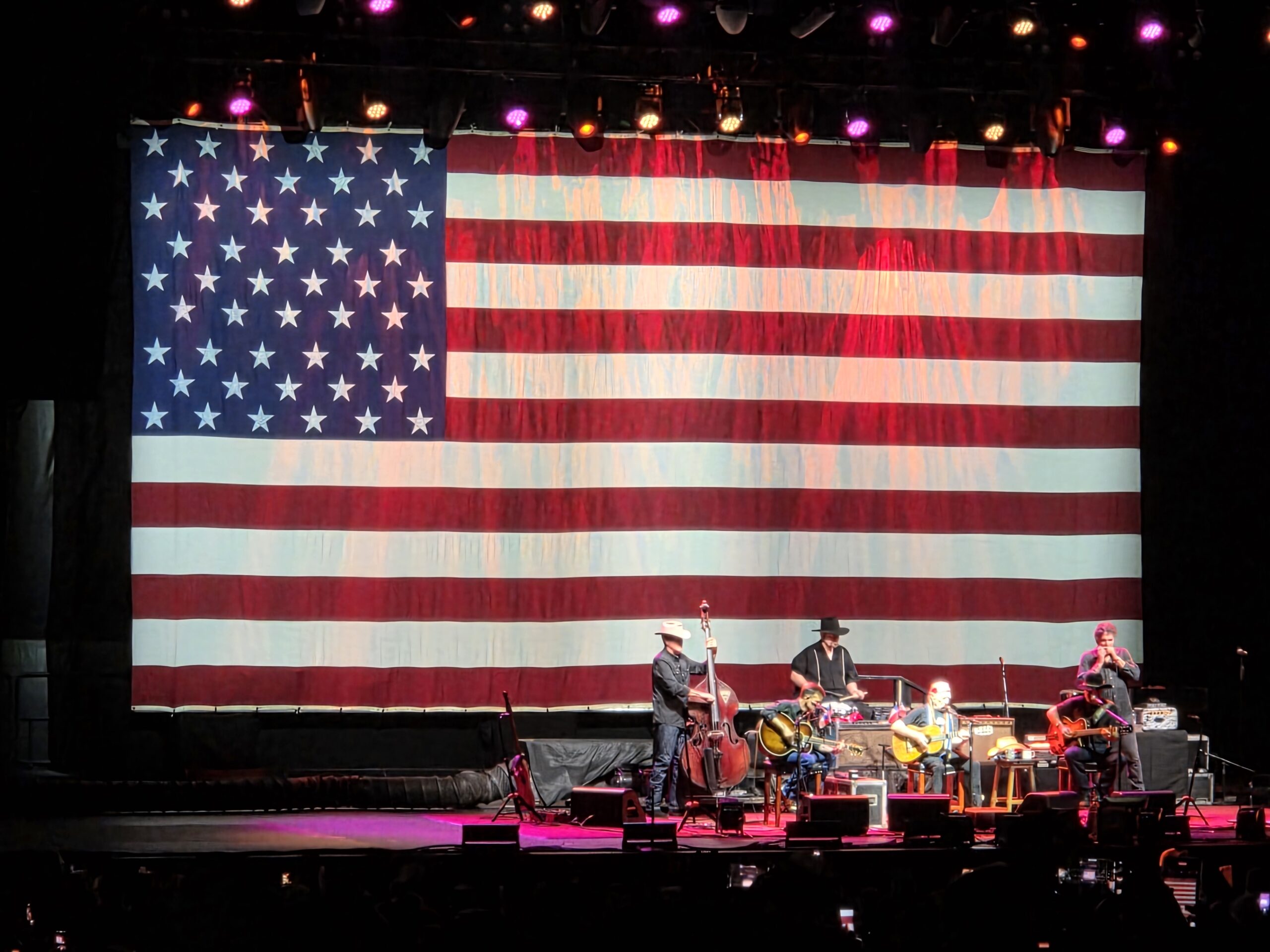 Willie Nelson, Bob Dylan, The Avett Brothers and More Celebrate July 4th Outside of Austin